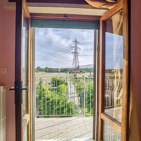 Lägenhet Via Francigena, Terrazza Incantevole Spianate